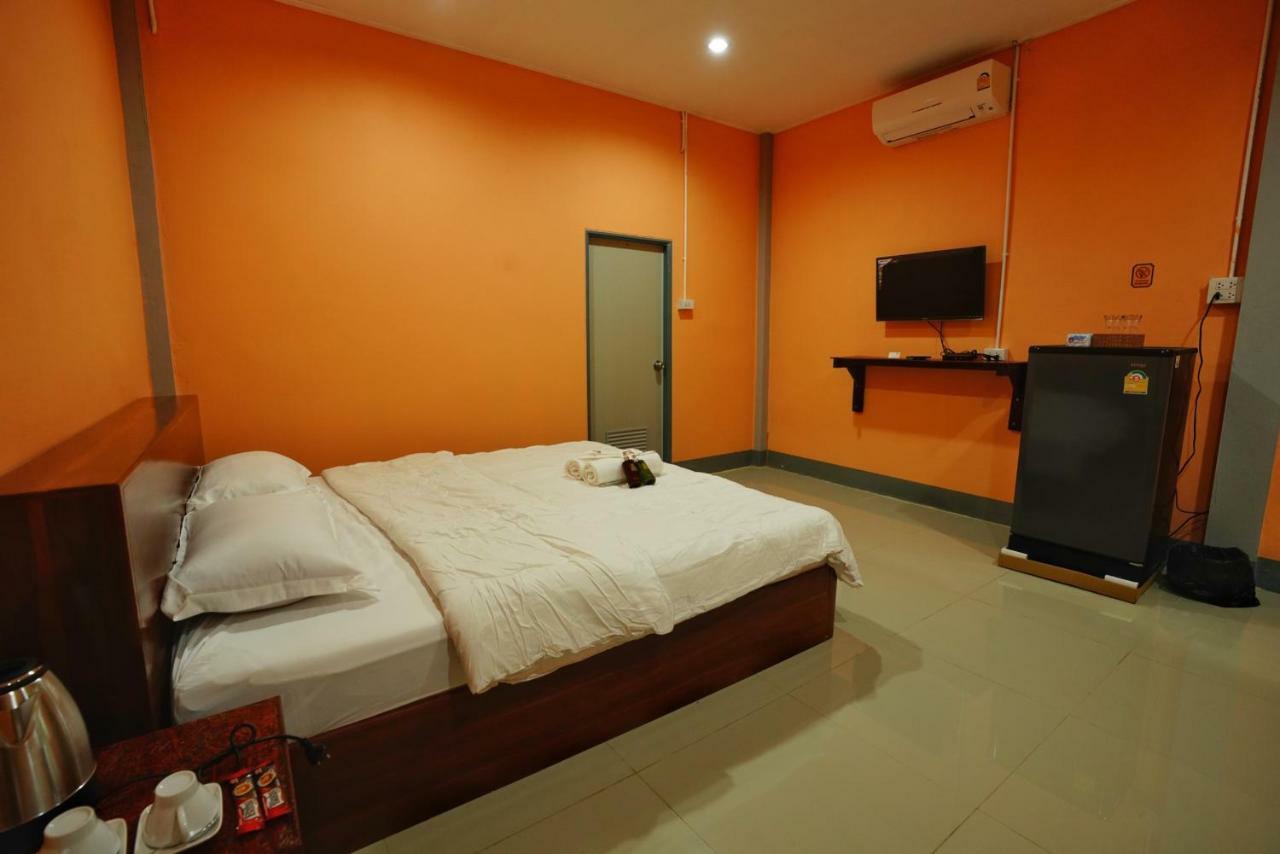 Hotel ฮูกโฮม Ban Mae Khachan Exterior foto